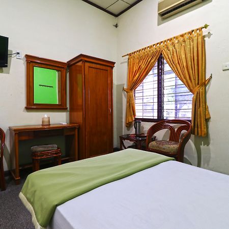 Hotel Sumatera Medan Kültér fotó