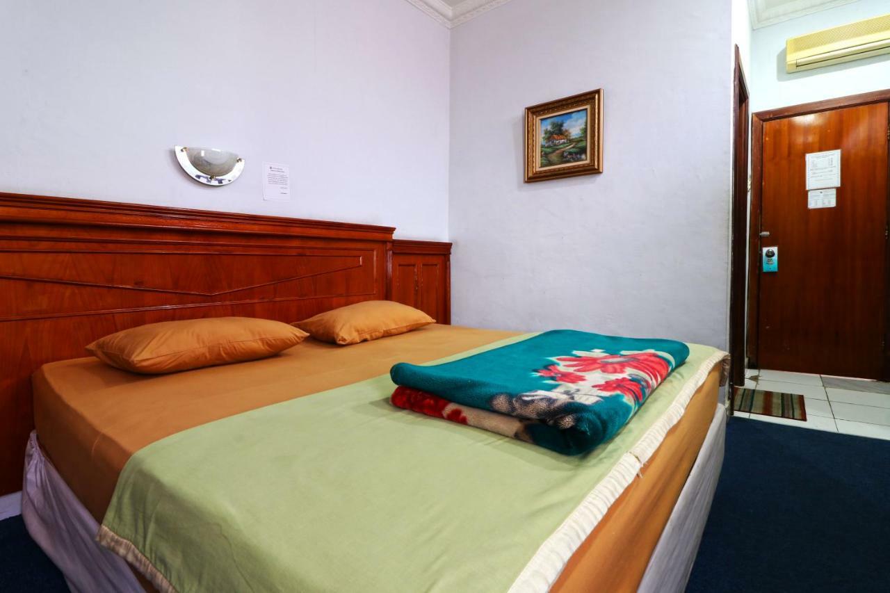 Hotel Sumatera Medan Kültér fotó
