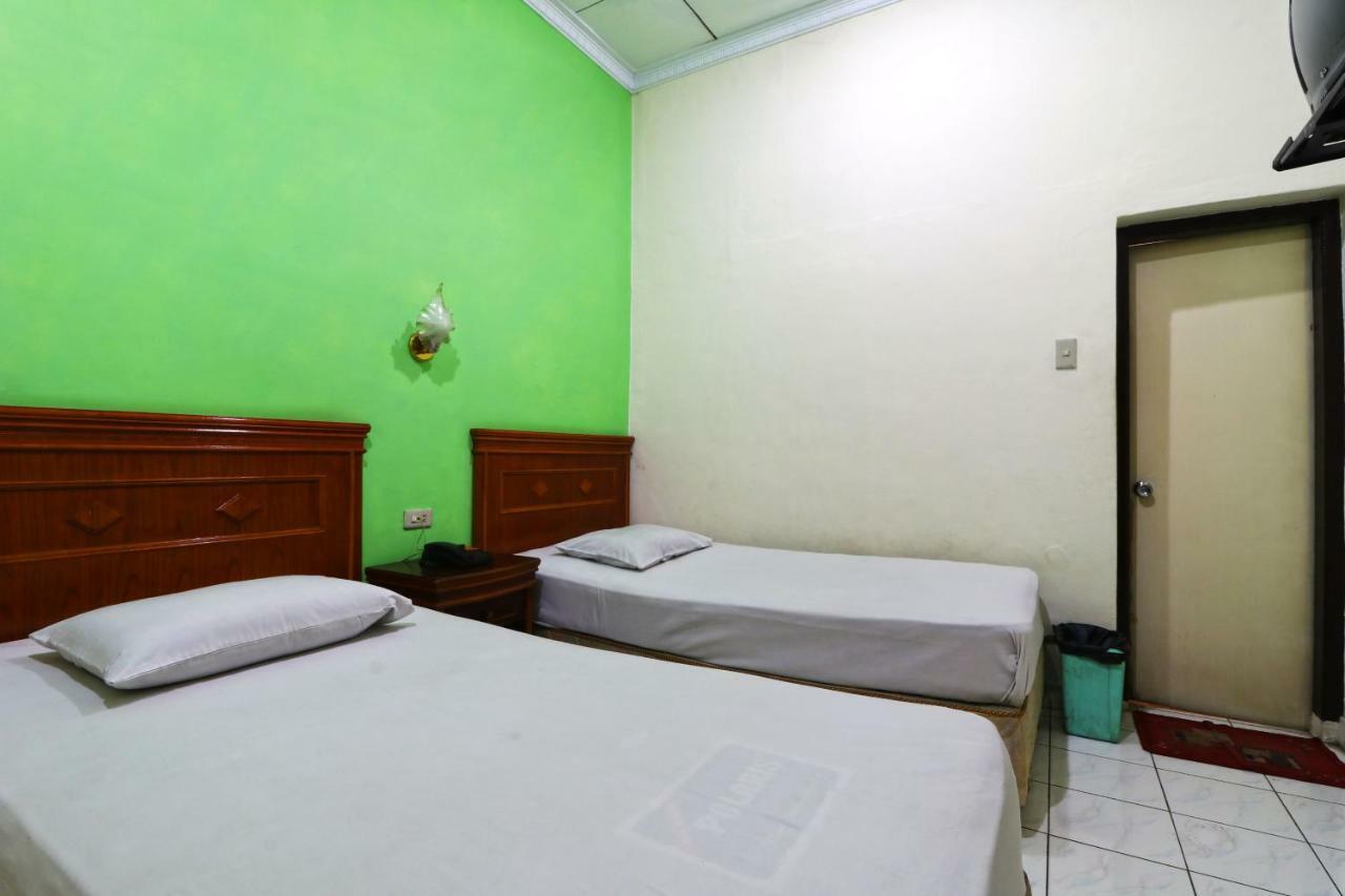 Hotel Sumatera Medan Kültér fotó
